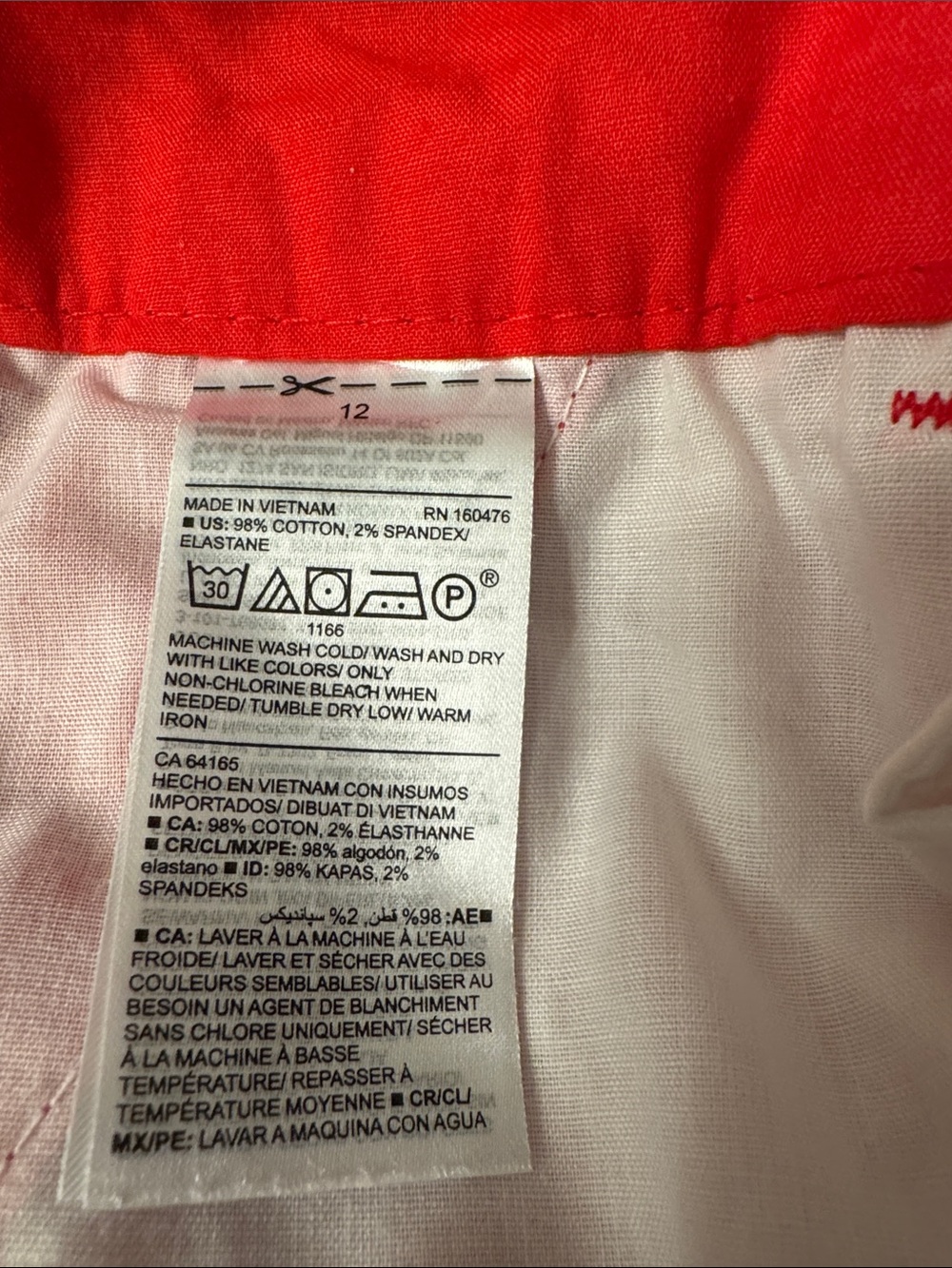 Old Navy Bright Red Women's Everyday Shorts - Picture 4 of 4